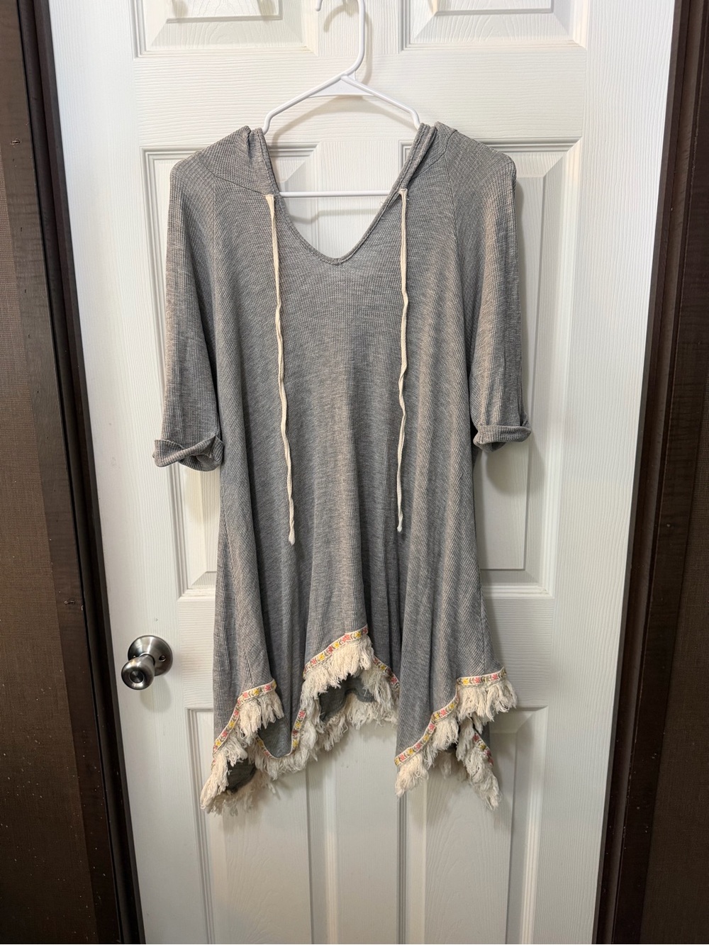 Altar’d State Gray Hooded Waffle Knit Hooded Tunic Top Mini Dress Fringe Hem M - Picture 2 of 7